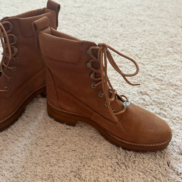 Timberland Women's Courmayeur Valley Leather Boot A1KIG - Picture 6 of 10